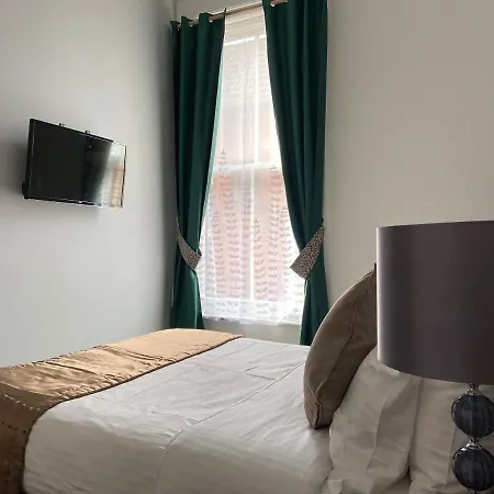 Konukevi The Mountview 3*