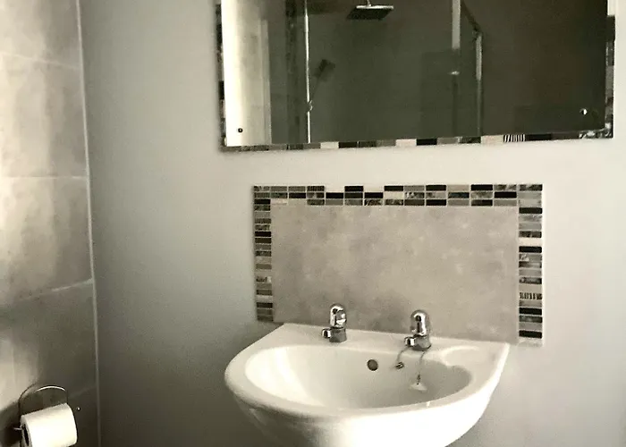 The Mountview 스카버러